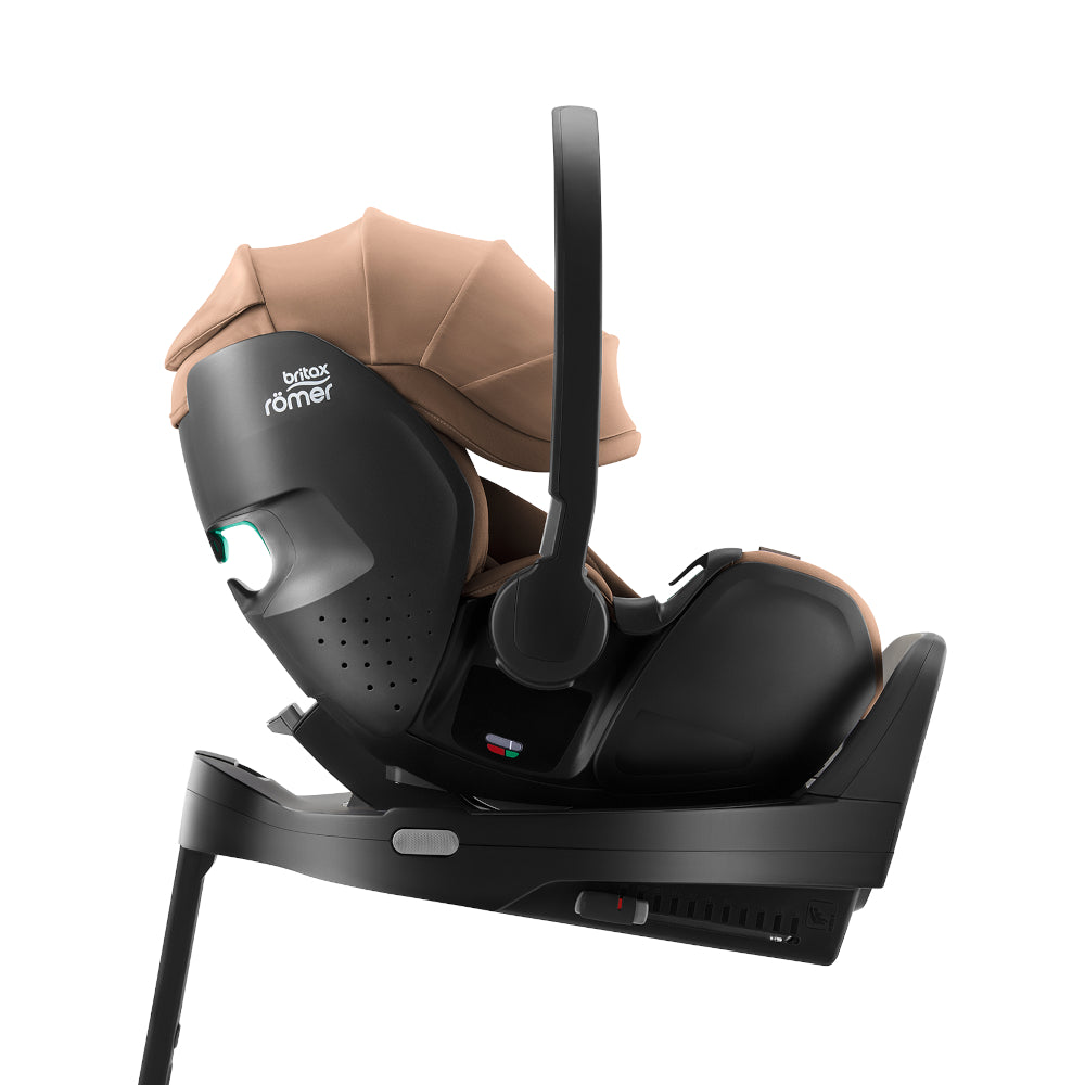 Britax-Römer Baby-Safe Pro infant carrier car seat in Warm Caramel on Vario 5Z ISOfix base