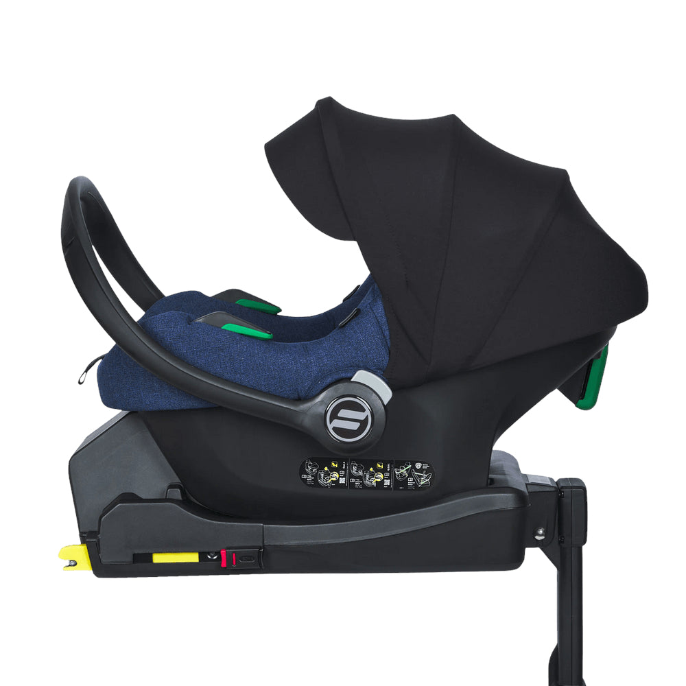 Avionaut Cosmo Car Seat  on Dock 2.0 ISOfix Base
