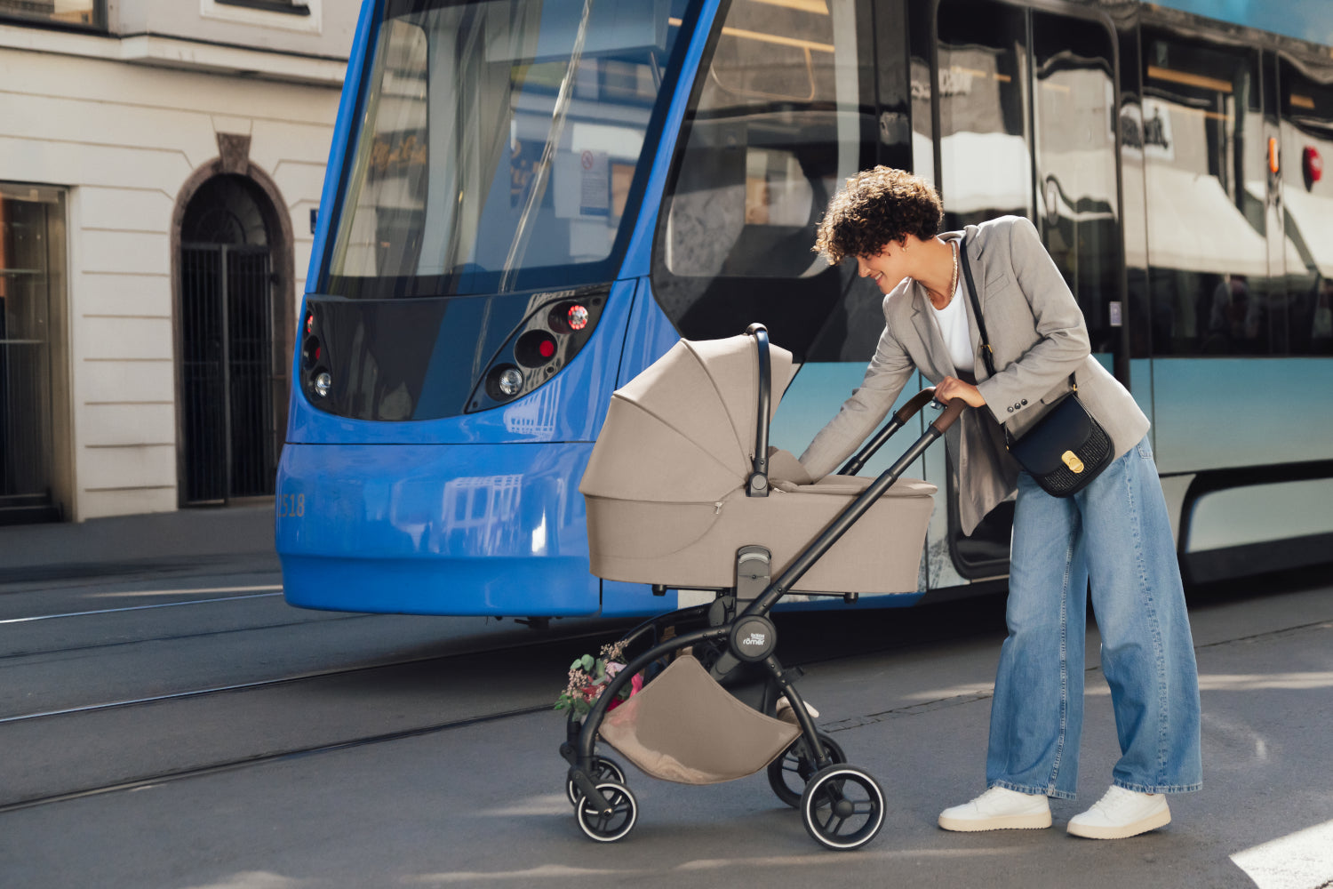 Britax Rio Travel System Stroller Carrycot Teak Mother pushing pram