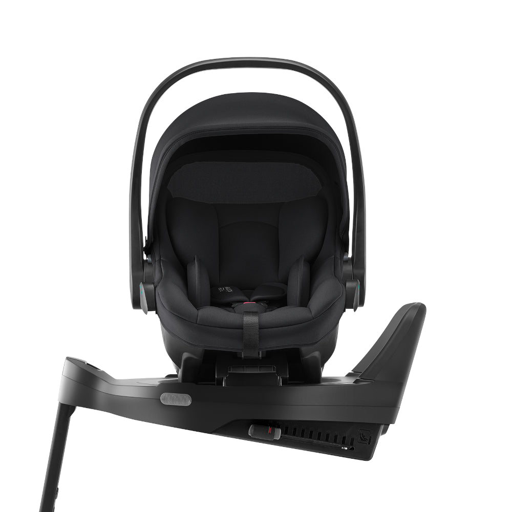 Britax Römer Baby-Safe Core infant carrier car seat in space black, on Vario ISOfix base