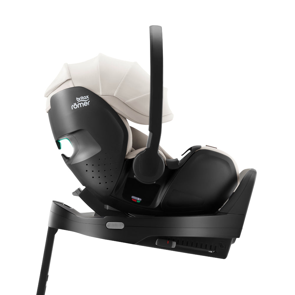 Britax-Römer Baby-Safe Pro infant carrier car seat in Soft Taupe on Vario 5Z ISOfix base