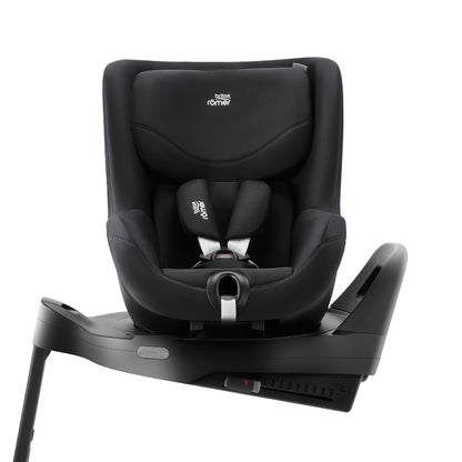 Britax-Römer Dualfix 5Z rear facing car seat in Deep Black on Vario 5Z ISOfix base