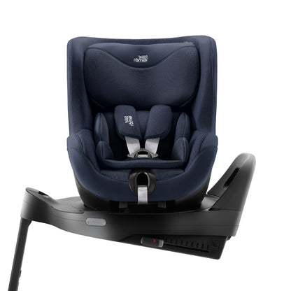 Britax-Römer Dualfix 5Z rear facing car seat in Night Blue on Vario 5Z ISOfix base