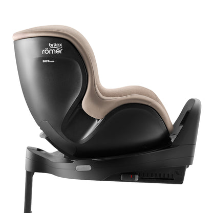 Britax-Römer Dualfix 5Z rear facing car seat in Teak on Vario 5Z ISOfix base