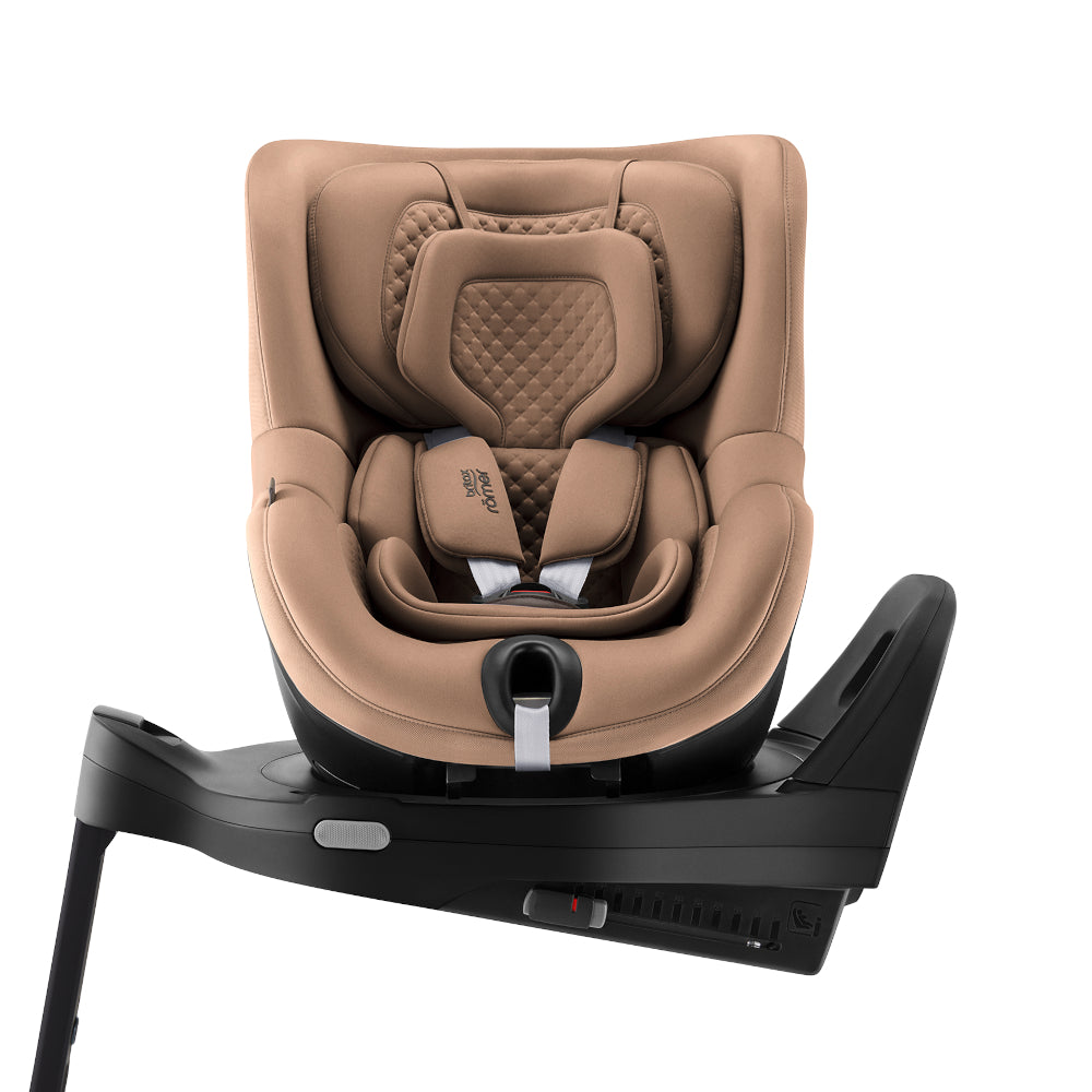 Britax-Römer Dualfix 5Z rear facing car seat in Warm Caramel on Vario 5Z ISOfix base