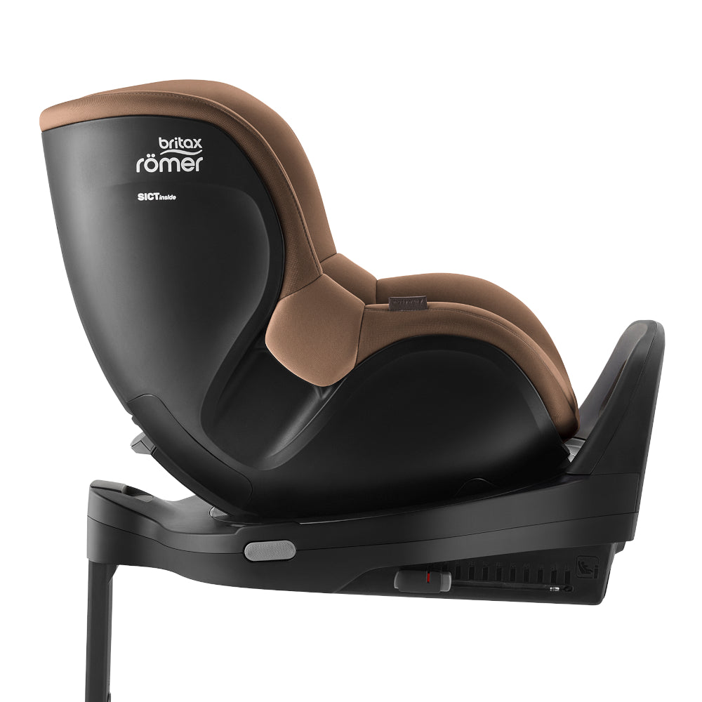 Britax-Römer Dualfix 5Z rear facing car seat in Warm Caramel on Vario 5Z ISOfix base