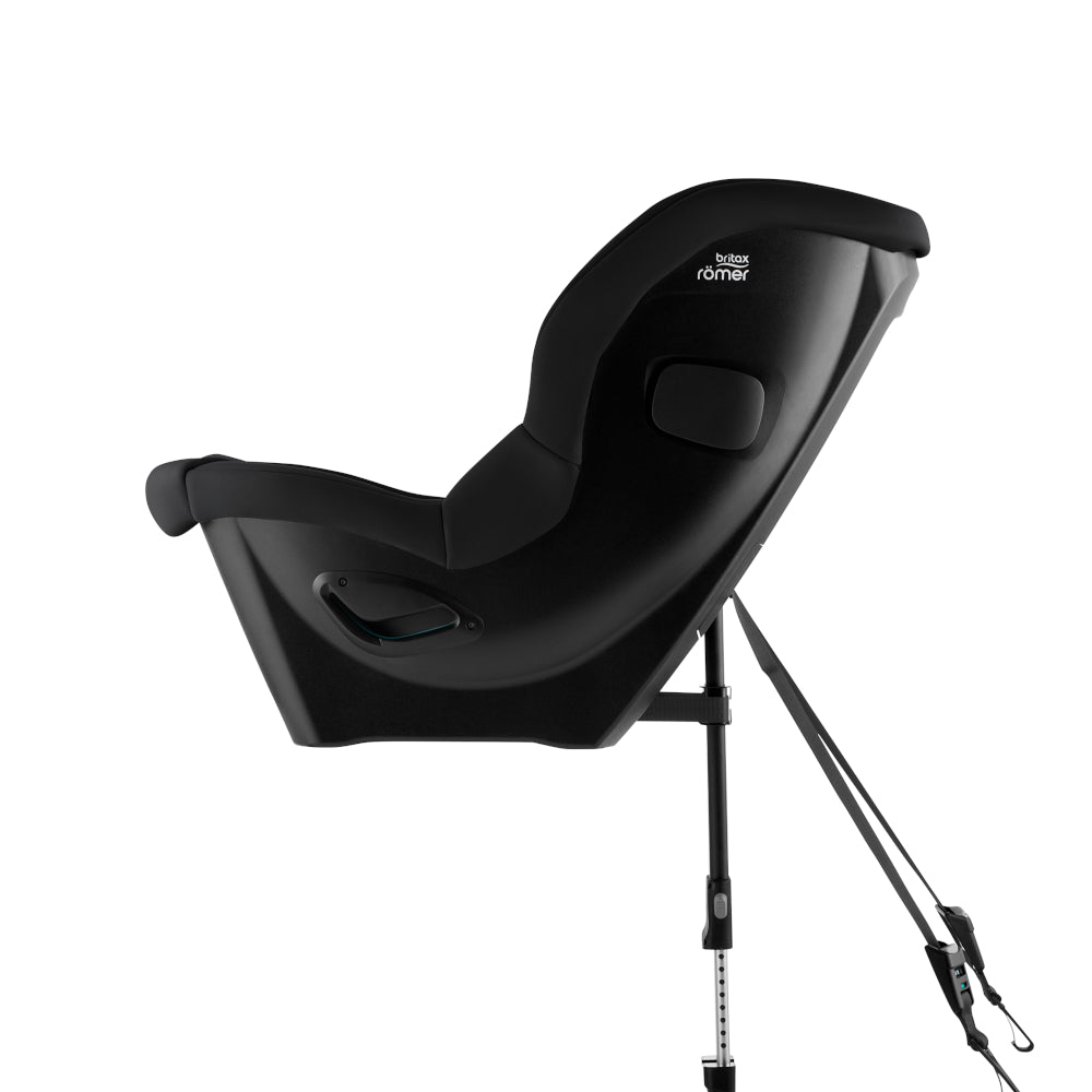 Britax-Römer Safe-Way M extended rear facing car seat in space black